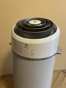 Кондиционер Electrolux AirFlower WP71-265WT (3 фото из 5)