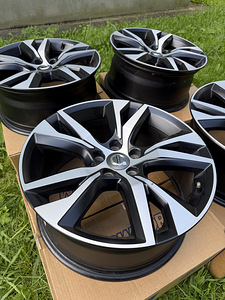 Volvo R-Design оригинальные диски R18 5x108 (2 фото из 10)
