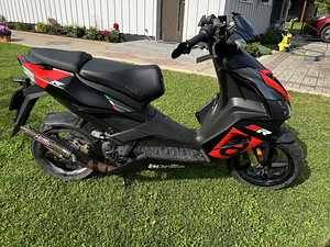 Aprilia sr 50r 2019 (2 foto / 9)