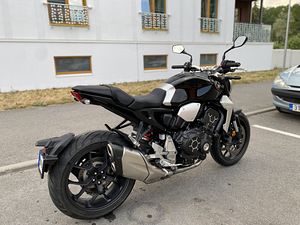 Honda CB1000RA 19' Neo Cafe (6 foto / 7)