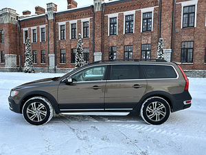 Volvo XC70 120kW 2012 (6 foto / 14)