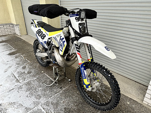Husqvarna TE300I 2019 enduroratas (3 foto / 6)