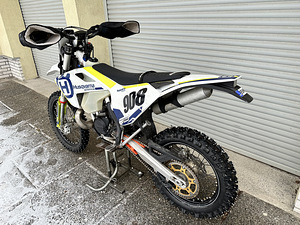 Husqvarna TE300I 2019 enduroratas (5 foto / 6)
