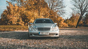 Mercedes-Benz E 270 2005 (4 foto / 13)