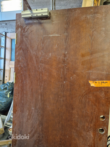 Продам дверь деревянную натуральный шпон вишня 900 х 2050 (фото #1)