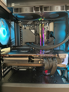 Ryzen 7 7800x3d, B650 Eagle, 32GB DDR5 (1 foto / 1)