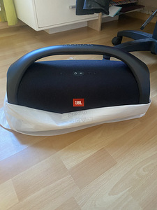 JBL BOOMBOX (1 фото из 3)