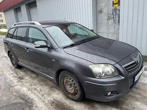TOYOTA AVENSIS 2.2 130KW VARUOSADEKS (1 foto / 3)