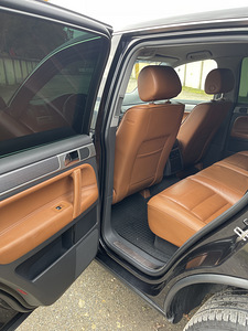 Vw Touareg 2006 v10 (8 foto / 15)