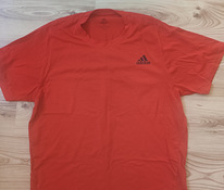 Красная футболка Adidas