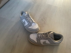 Nike Dunks (1 фото из 3)