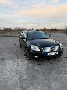 Toyota Avensis 2005 2.0 85кВт (1 фото из 11)