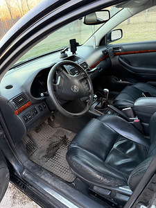 Toyota Avensis 2005 2.0 85кВт (5 фото из 11)
