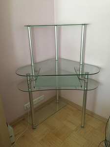 Стол компьютерный (2 фото из 2)