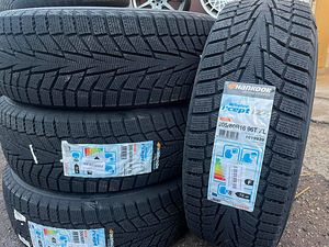 205/60/16 Hankook Winter i-Cept iz2 96t xl lamellrehvid (1 foto / 1)
