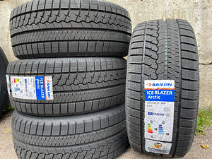 235/45/R17 Sailun Ice Blazer Arctic 94H BSW (1 foto / 1)