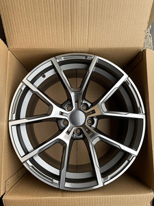 19-дюймовые диски BMW реплика 8,5 ET28 + 9,5 ET35 5x112 66,6 мм (2 фото из 2)