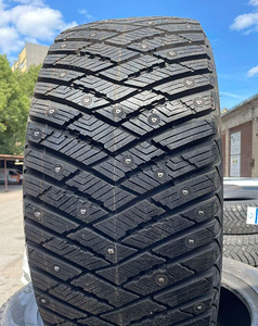 265/50/19 Goodyear Ultragrip 110T naastrehvid (1 foto / 1)