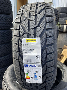 205/55/17 Kormoran Snow 95v xl lamellrehvid (1 foto / 1)