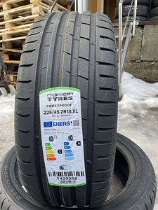 225/45/18 Nokian powerproof1 95y xl
