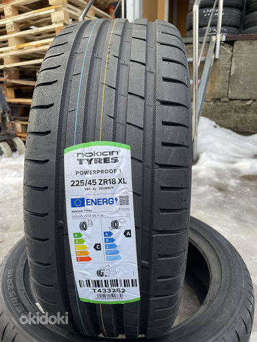 225/45/18 Nokian powerproof1 95y xl
