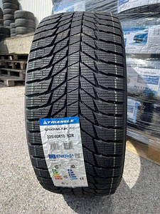 225/40/18 Triangle Snowlink PL01 92r lamellrehvid (1 foto / 1)