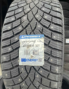 225/40/18 triangle ti 501 92t xl (1 foto / 1)