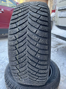245/55R19 Michelin X-Ice North4 naastrehvid (1 foto / 1)