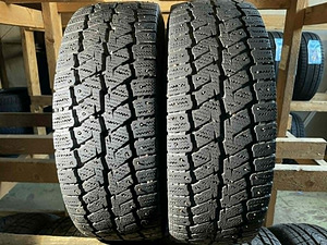 215/65R16c continental vancoicecontact 7mm naastrehvid 2tk (1 foto / 1)