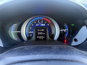 Продается Honda Insight автомат гибрид LPG (9 фото из 11)