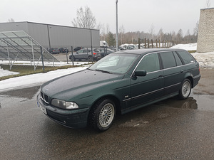 BMW 523I (3 фото из 11)