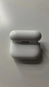 Оригинальные Airpods Pro 3 (4 фото из 7)