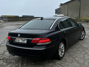 BMW 730d (8 foto / 8)