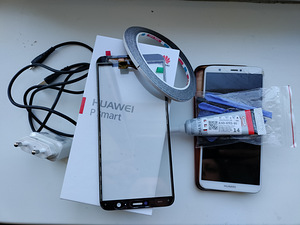 Nutitelefon Huawei P Smart Fig LX1 (1 foto / 5)