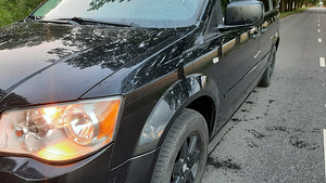 Chrysler Grand Voyager (4 foto / 12)