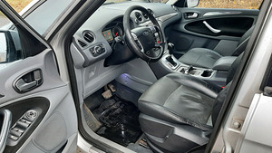 FORD S-MAX (9 фото из 11)