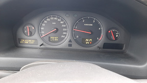 Volvo s60 (9 фото из 9)