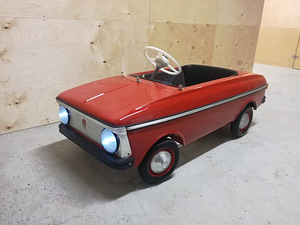 Moskvich plekist laste pedaalauto AZLK 1992 - taastatud (1 foto / 8)
