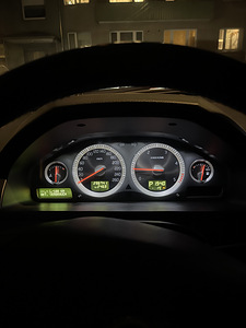 Volvo XC90 2.4 D5 147kw (11 foto / 12)