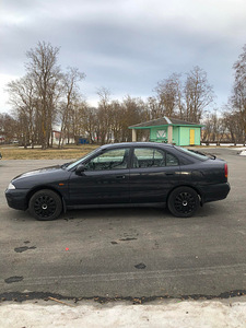 Mitsubishi Carisma (3 фото из 11)