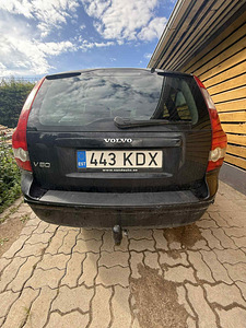 Volvo v50 (2 фото из 10)