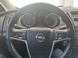 Opel insignia (4 фото из 4)