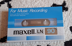 MAXELL LN 1982 (1 foto / 2)