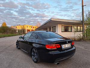 BMW e92 320d 130kw 2008a (m-pakett) (4 foto / 6)