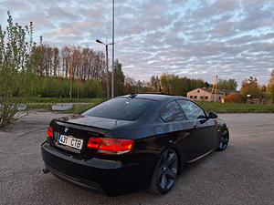 BMW e92 320d 130kw 2008a (m-pakett) (2 foto / 6)