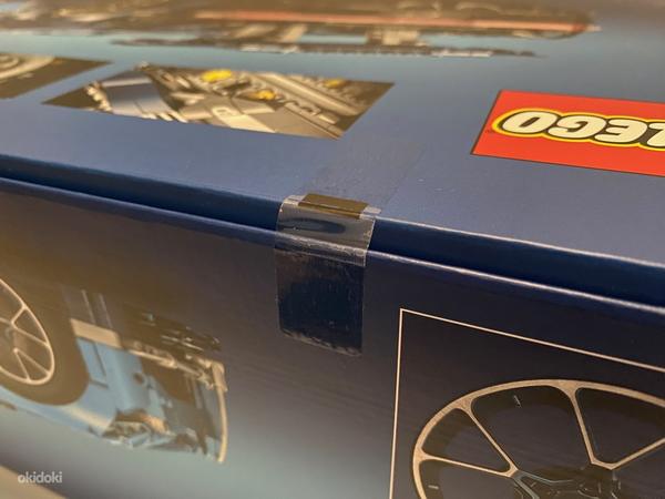 LEGO Technic 42083 Bugatti Chiron Лего Техник Бугатти Широн (фото #10)