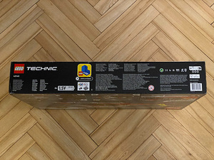 LEGO Technic 42145 Airbus H175 Rescue Helicopter (6 foto / 10)