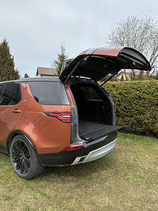 Land Rover Discovery 5 (11 foto / 14)