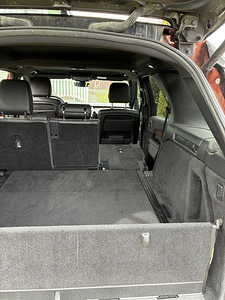Land Rover Discovery 5 (12 foto / 14)