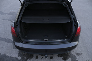 Audi A4 2.0TFSI S-Line Quattro (9 фото из 13)